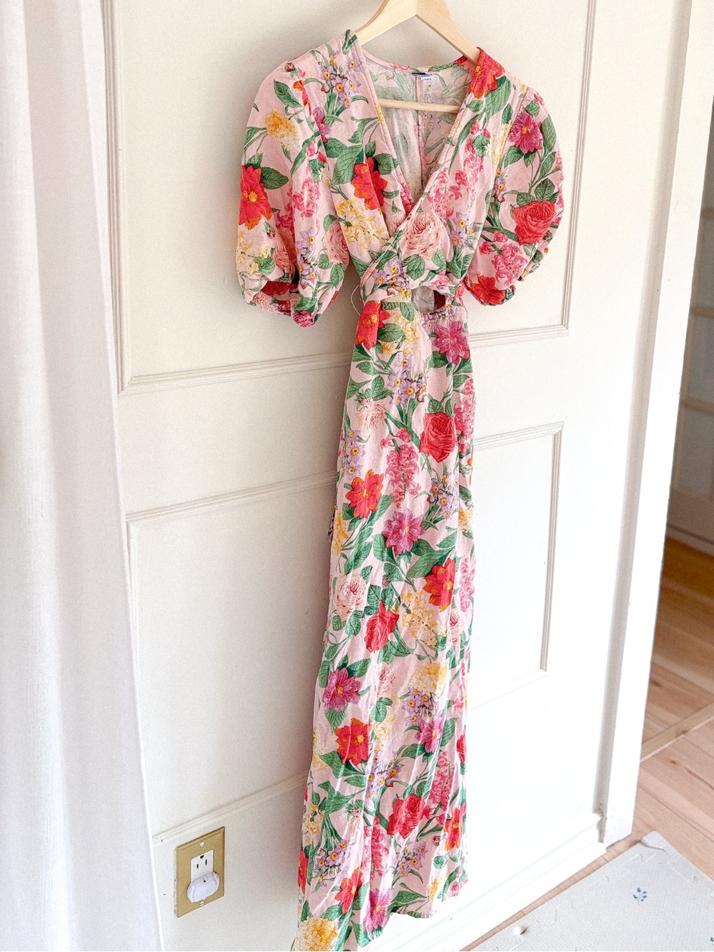 Old Navy Pink Floral Puff-Sleeve Maxi Dress